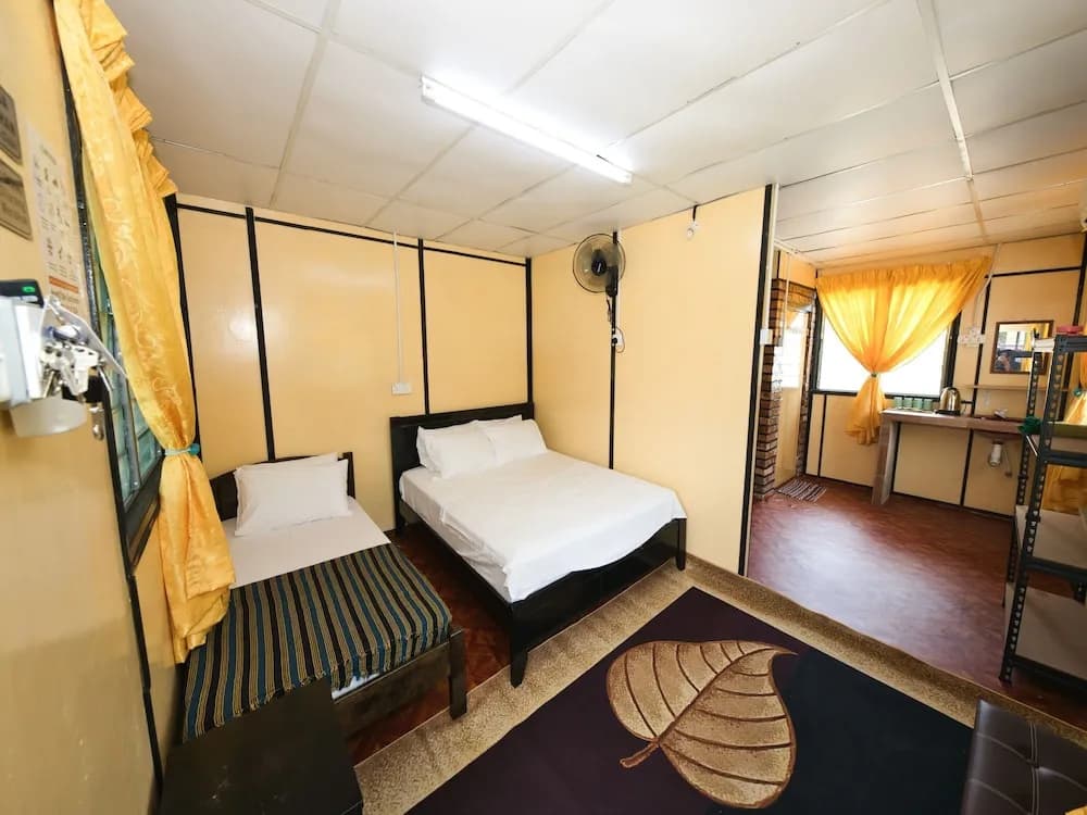 OYO 90960 Rajawali D'cabin Chalet Room - photo 12