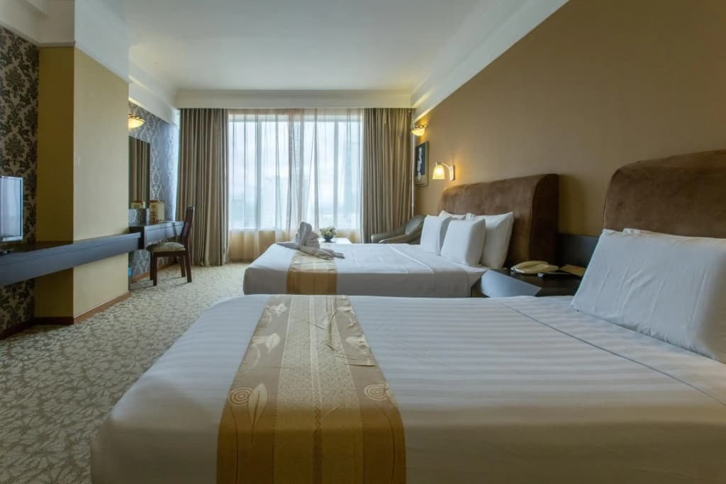 New York Hotel - photo 24