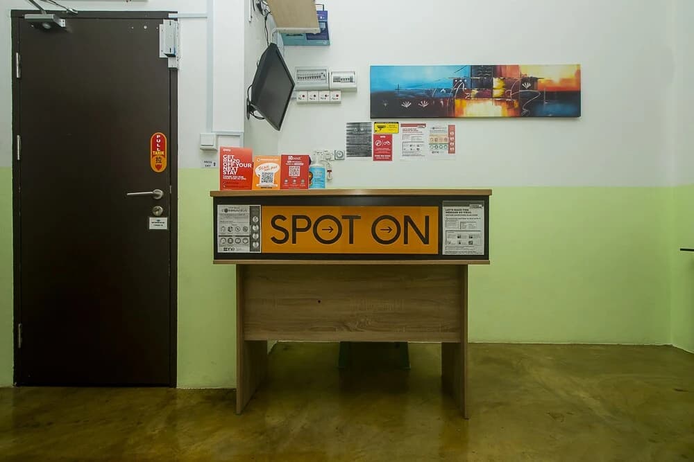 The Traveler Home by OYO Rooms - photo 20