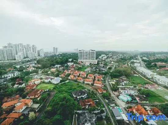 Paragon Residence Sleek Stay 2BR 4pax - photo 1