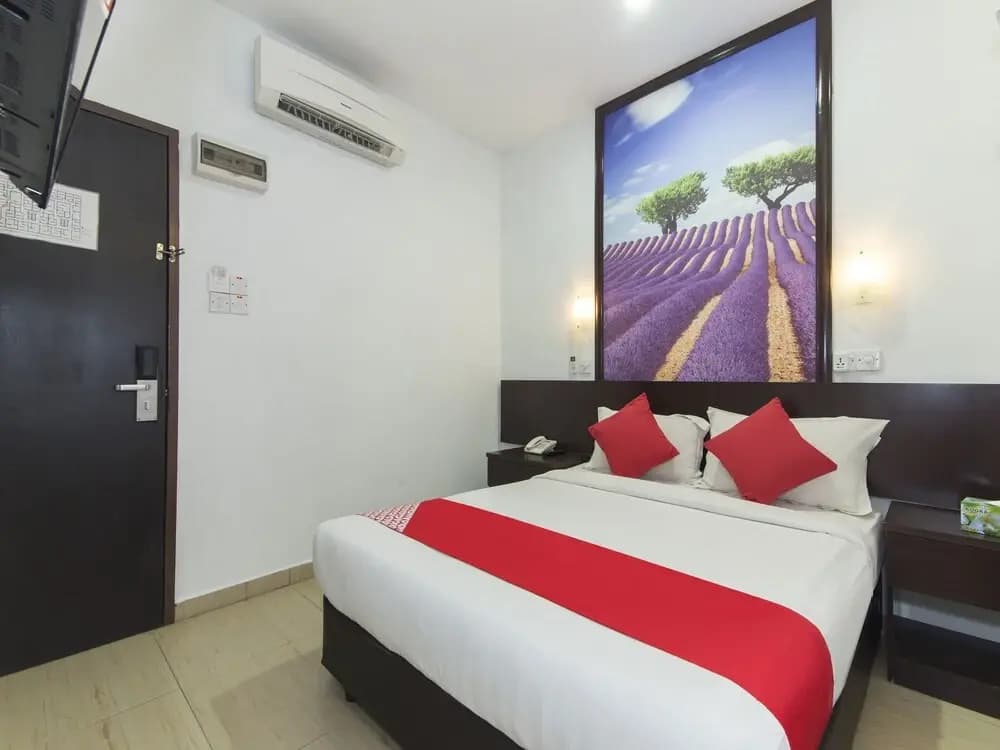 OYO 498 D&F Boutique Hotel Senawang - photo 3