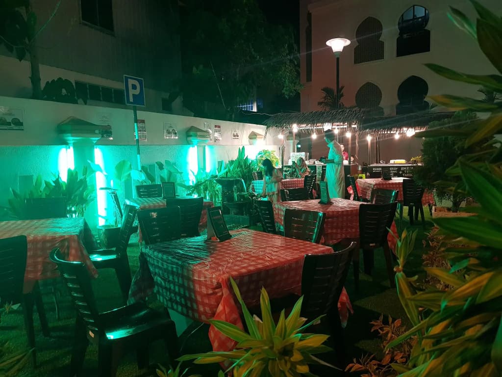 Grand Puteri Hotel - photo 22