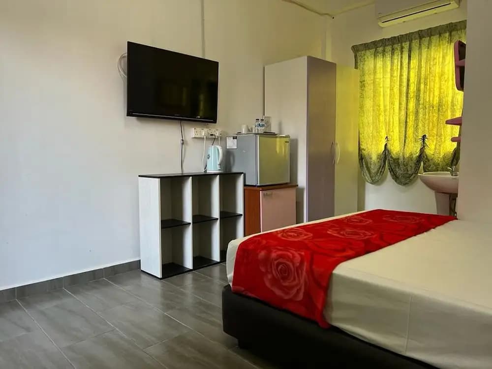 OYO 90786 Motel Merak - photo 17