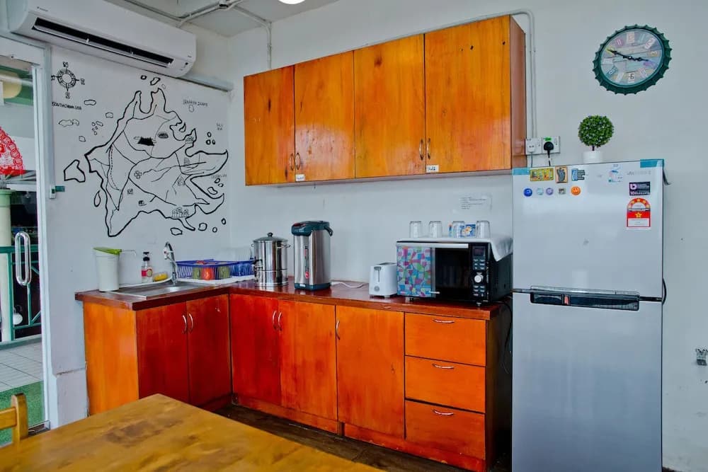Borneo Venture Hostel - photo 17