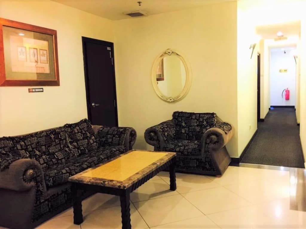Hotel Sri Sutra Taman Serdang Perdana - photo 4