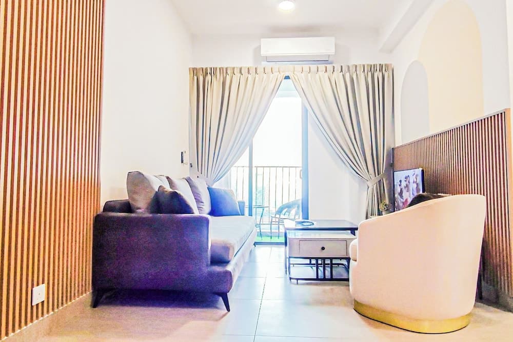 Mall Suite at Sunsuria Forum by HCK - photo 2