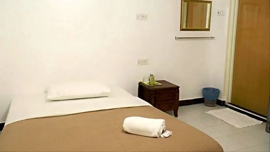CasaPelindung Guesthouse - photo 9
