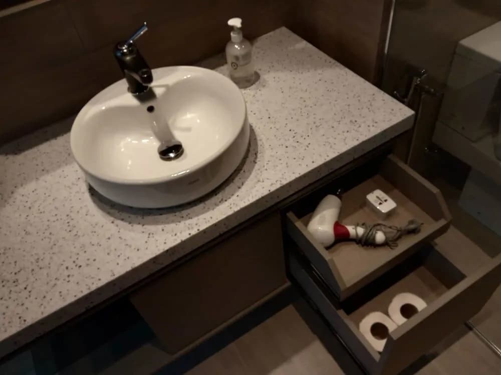 Expressionz Professional Suites by iHost Homes 2 - photo 9