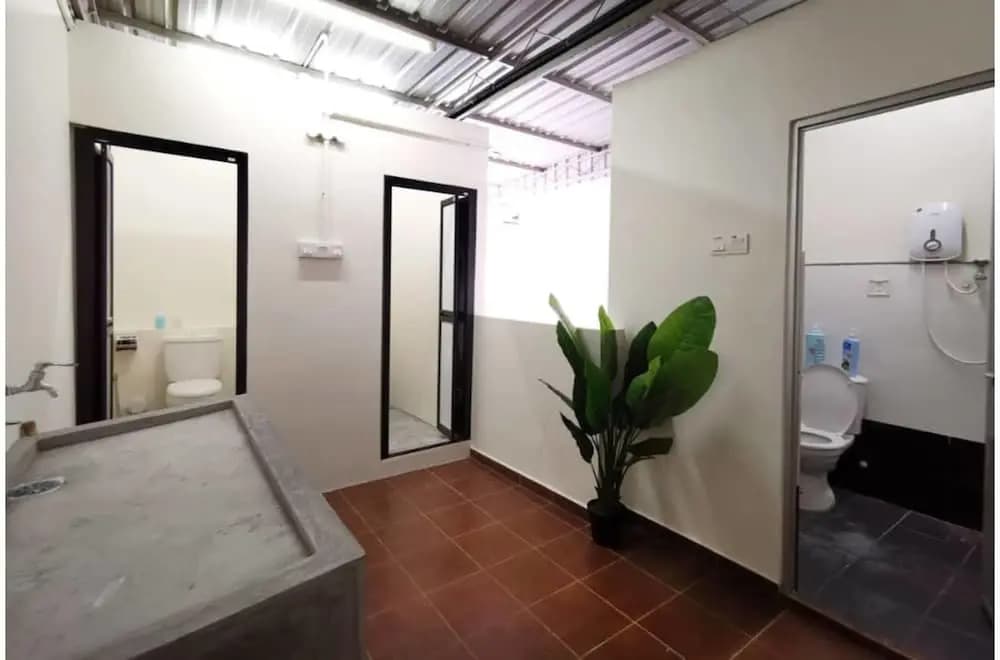 Third Street Station - Hostel - photo 21