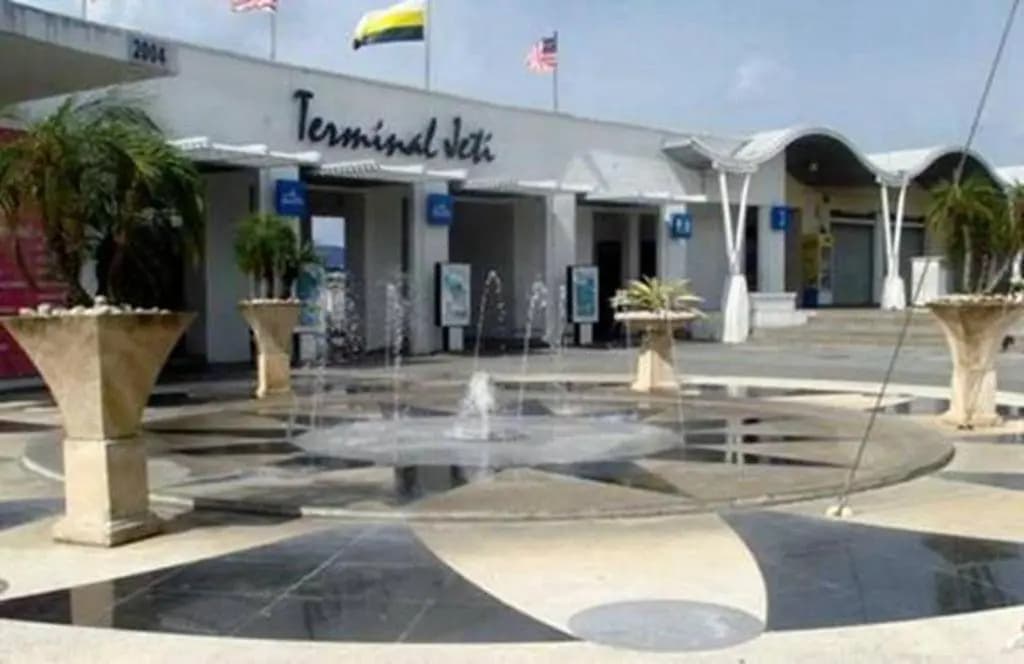 Lumut Waterfront Apartment 62 - photo 1