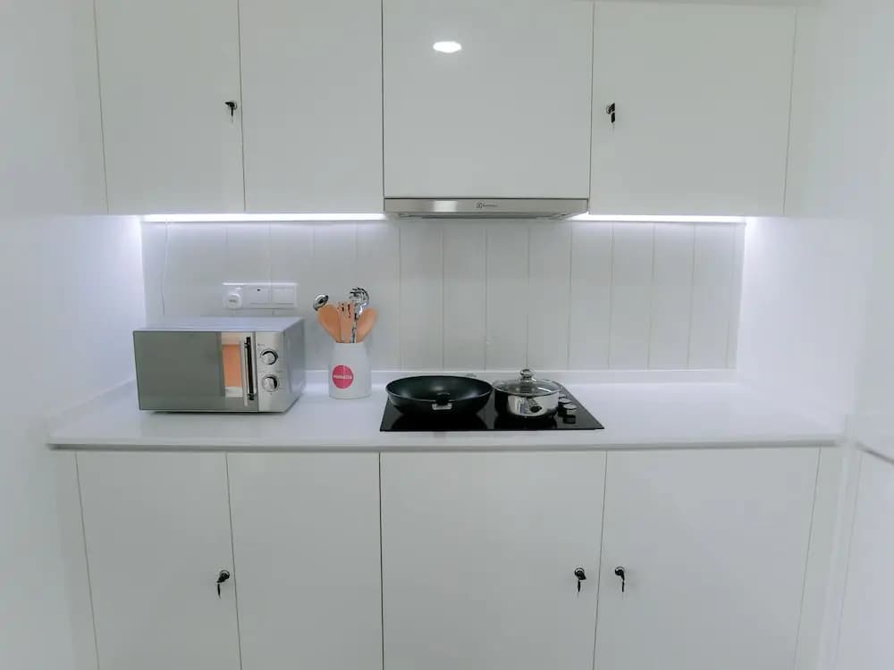 The Hub Service Apartment - photo 18