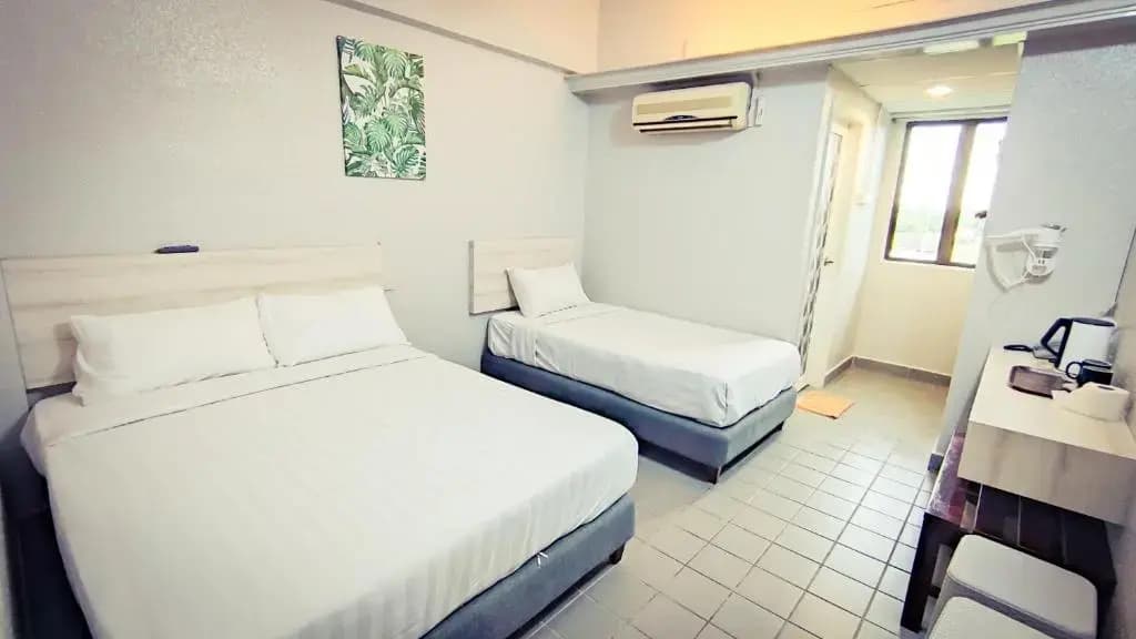 Lotus Inn Hotel - photo 4