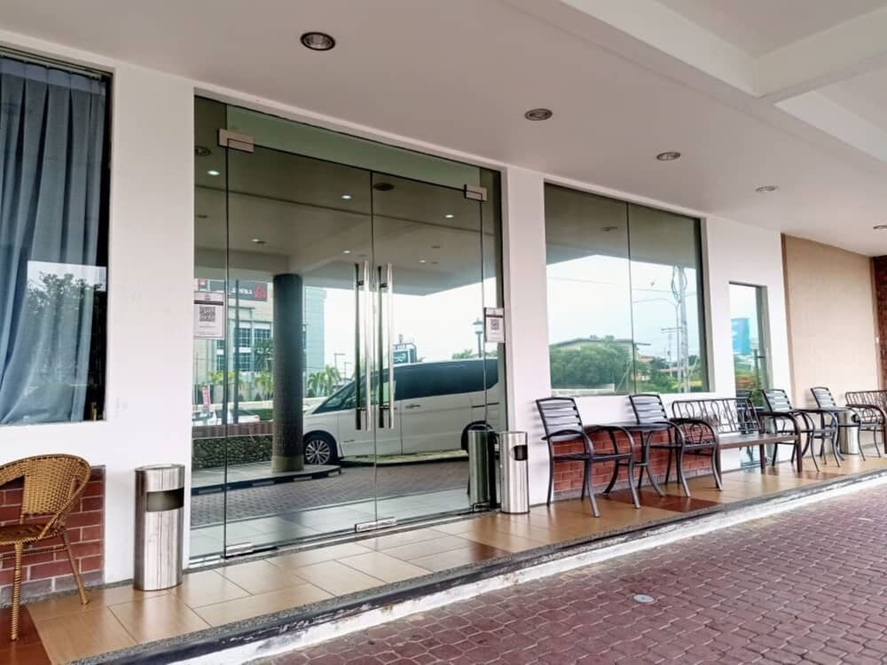 Borneo Suites Hotel - photo 7