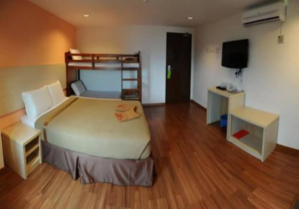 906 Hotel Airport - photo 6