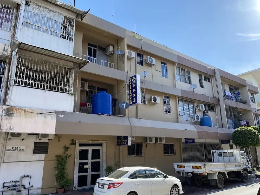 SPOT ON 89863 Hotel Fah Fah - main photo