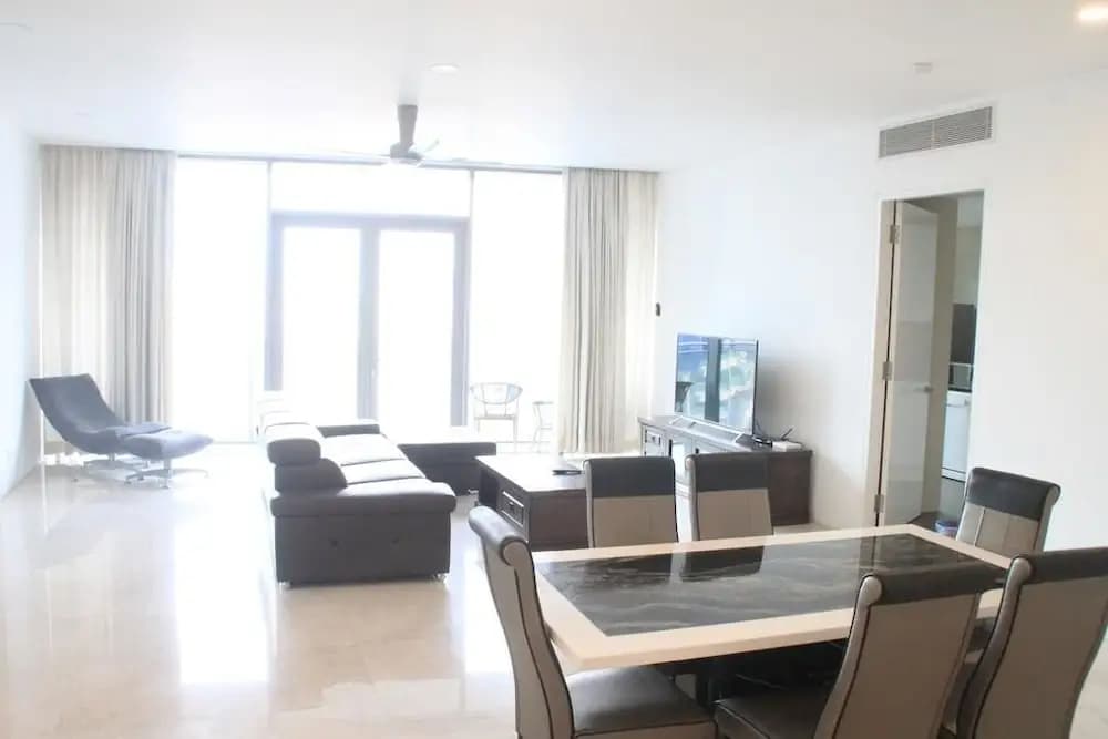 K Residence connected to KLCC - photo 15