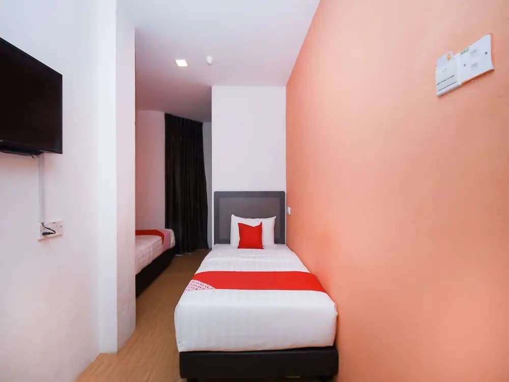 Harmony Stay by OYO Rooms - photo 6