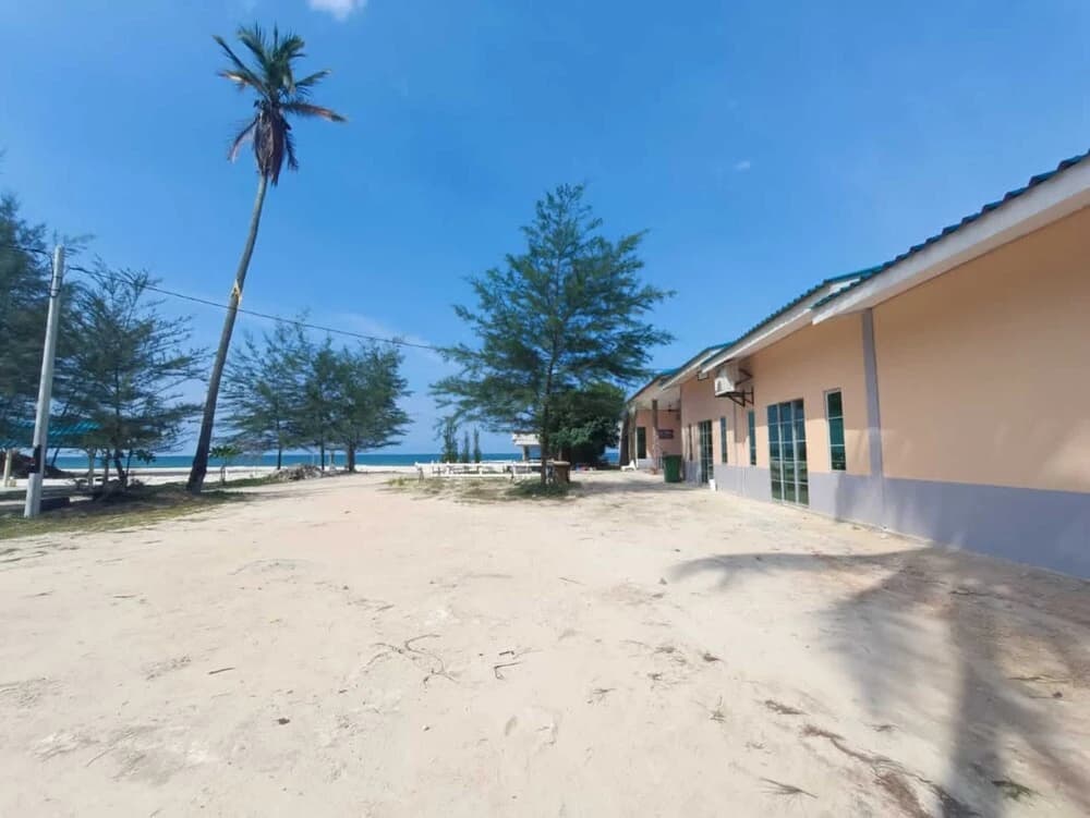OYO 90799 Sharhan Residence - photo 14