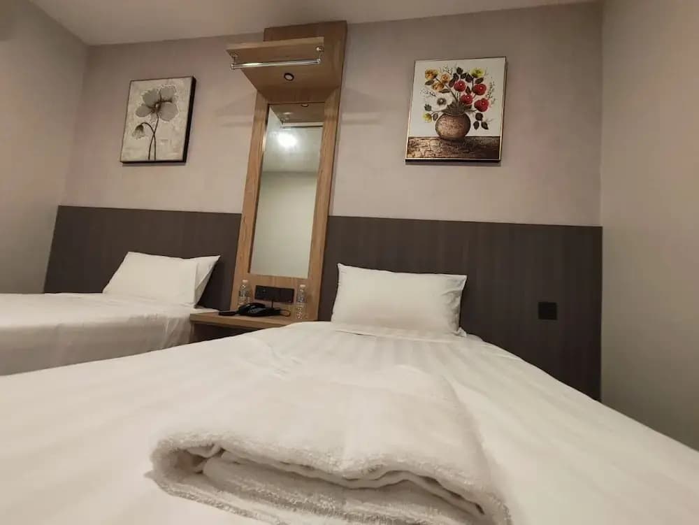 Hotel Mawar Inn - photo 14