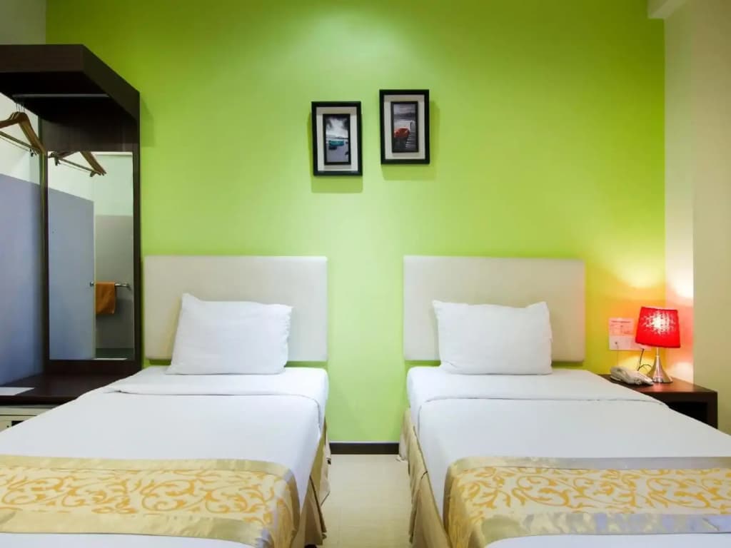 8 Days Boutique Hotel @ Mount Austin JB - photo 7