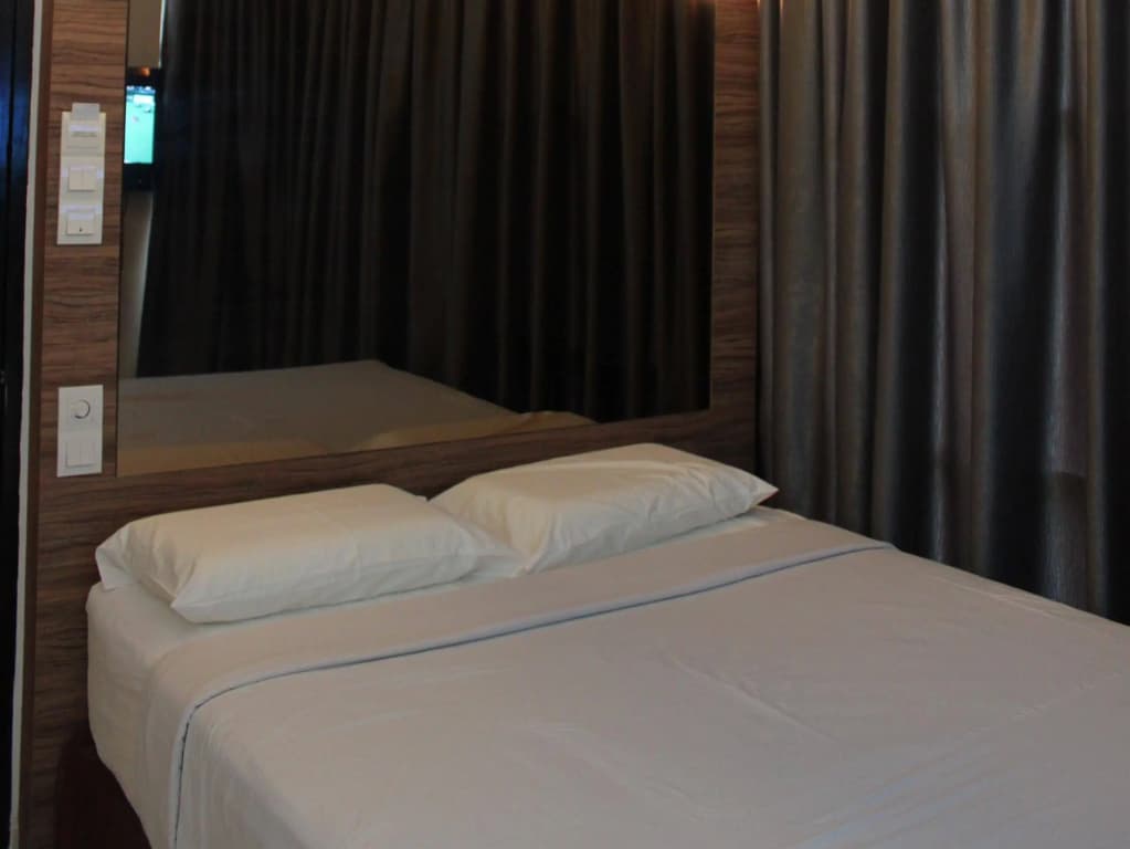Dream Hotel - photo 7
