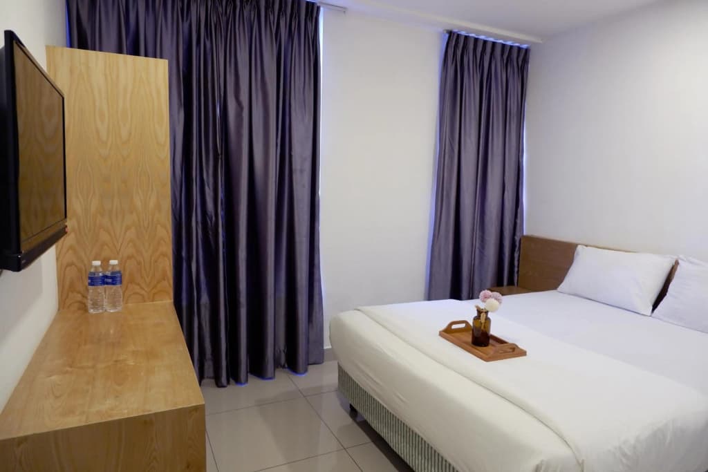 Iris Hotel Kajang - photo 3