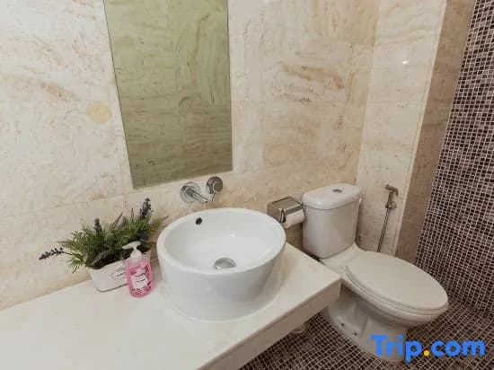 GeorgeTown 6BR 25Pax Swimming Pool Bungalow w/ BBQ - photo 2