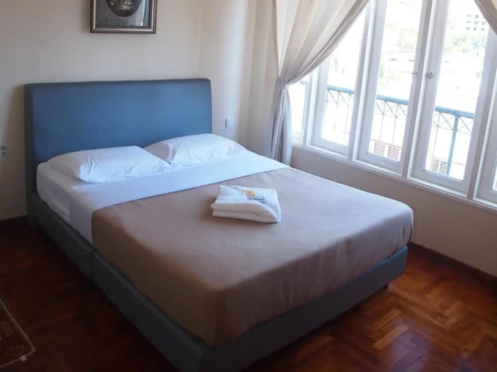 Century Suria Service Apartment (Private Residential) 1 - photo 3
