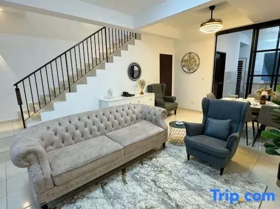 Kota Warisan Fully Air-Con 4 Bedroom Homestay - photo 9