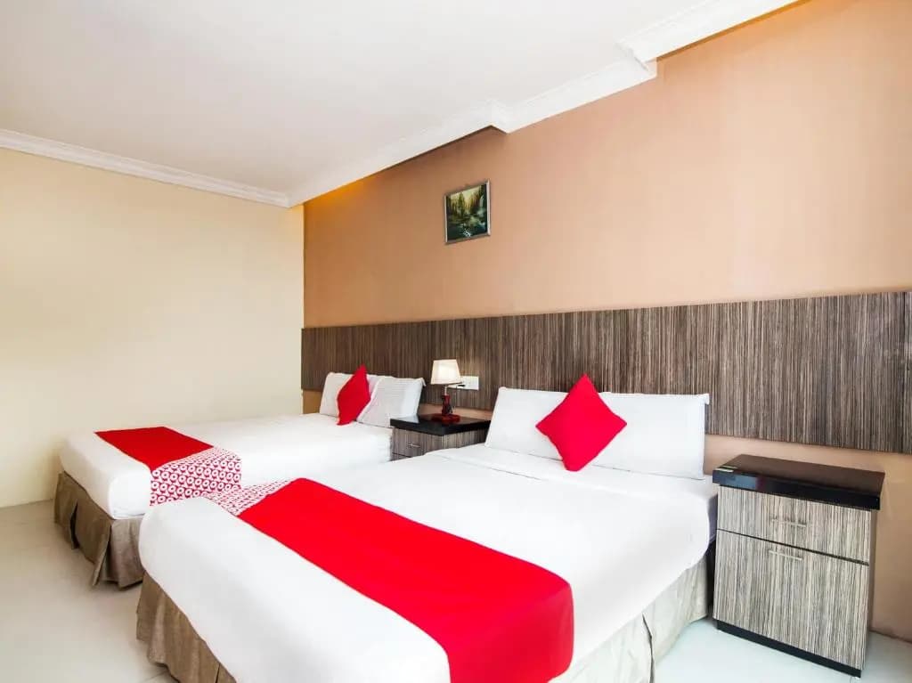 Super OYO 443 Crystal City Hotel - photo 3