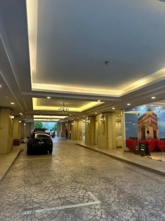Champs Elysees Homestay by Landmark - photo 8