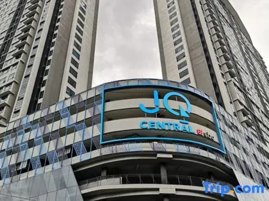 Jesselton Quay by CQ homestay - photo 1