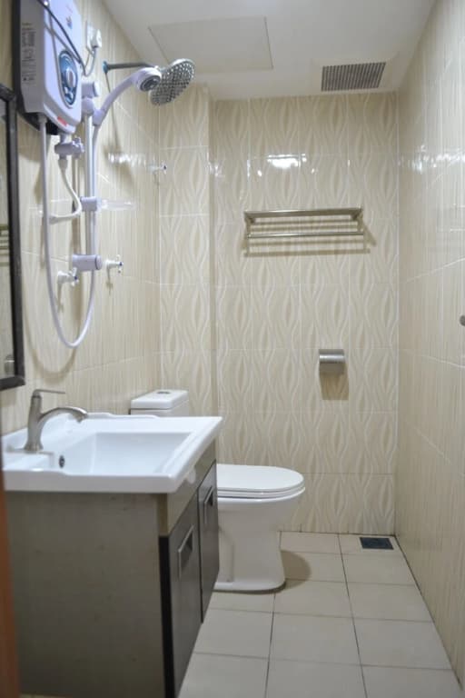 OYO 89691 Hotel Puteri Miqaila - photo 8