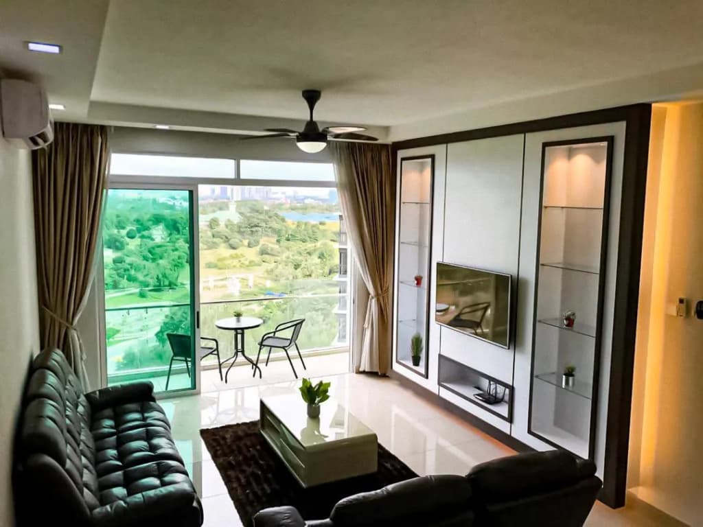 TROPEZ RESIDENCE 1Min-danga bay 15Min-Legoland - photo 2