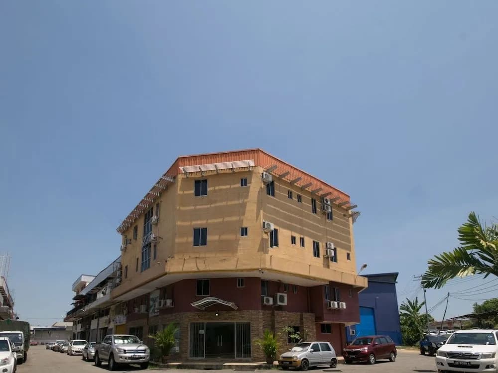 Oyo 963 Hotel Oriental - photo 1