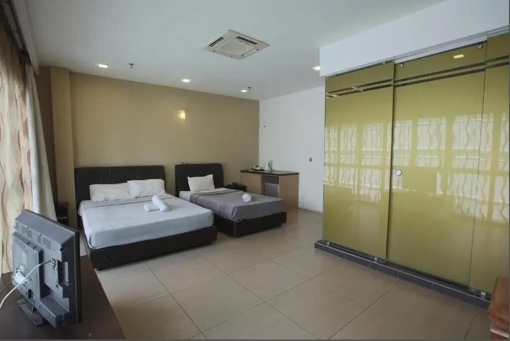 T Hotel Jalan Tar - photo 16