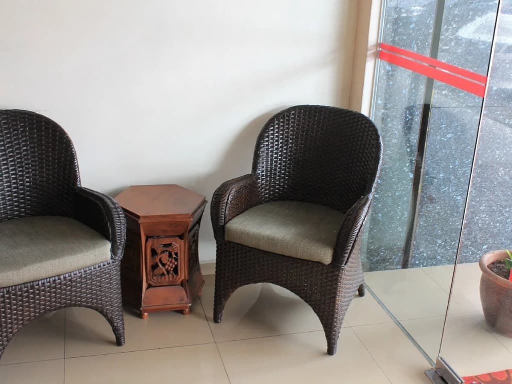 B Link Hotel - photo 8
