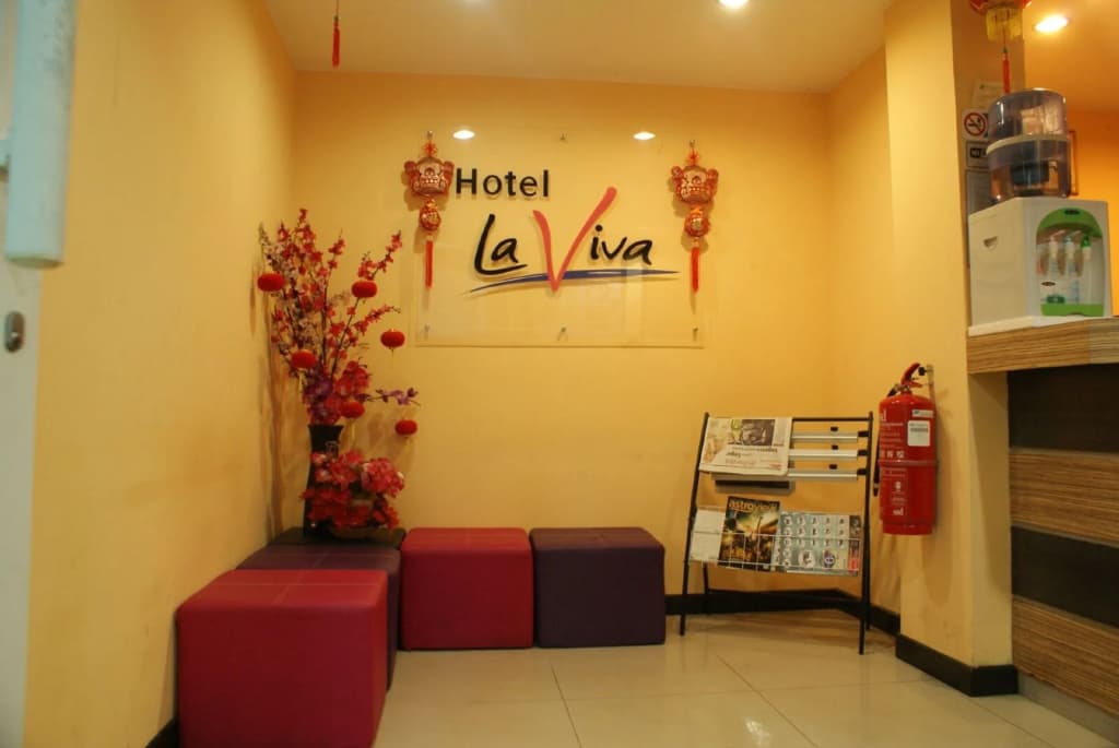 OYO 216 La Viva Hotel - photo 2