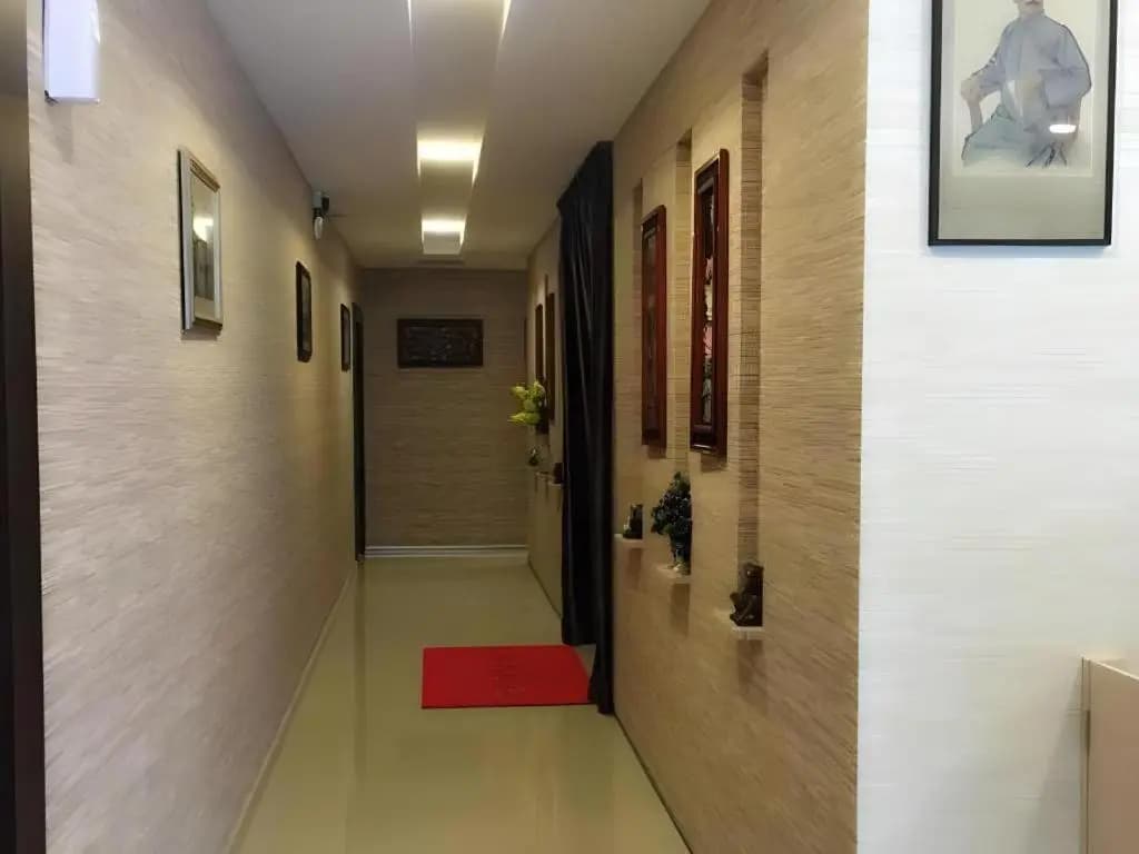 Peach Hill Hotel - photo 9