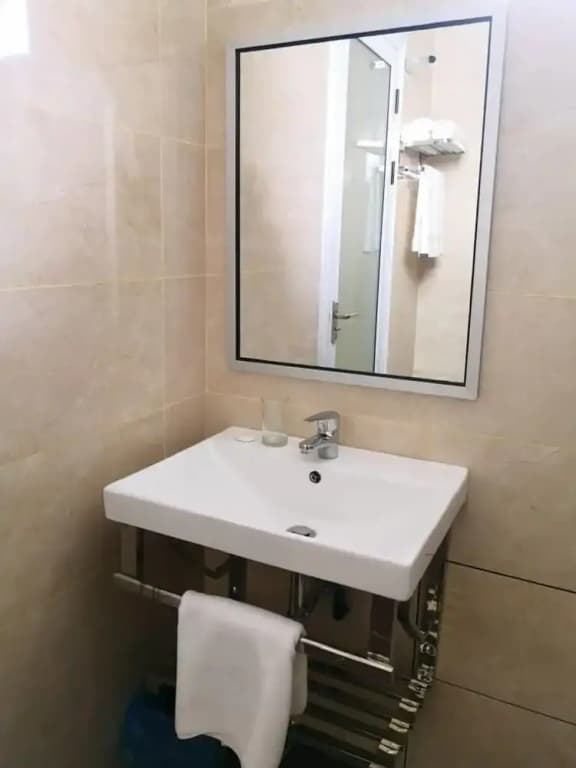 Walk In Hotel - photo 20