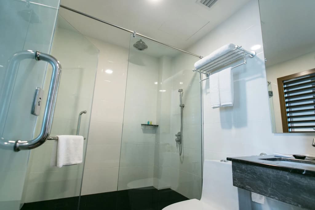 Belllo Hotel JB Central - photo 9