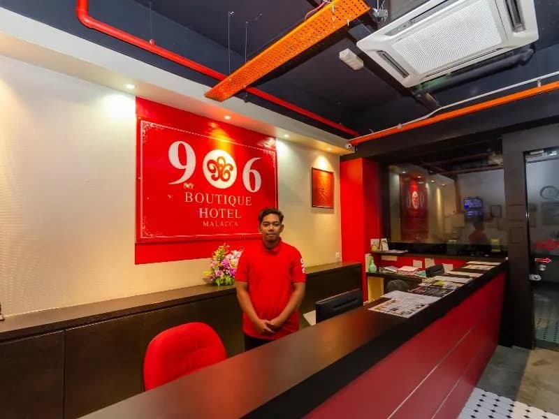 906 Hotel Kota Laksamana - photo 14