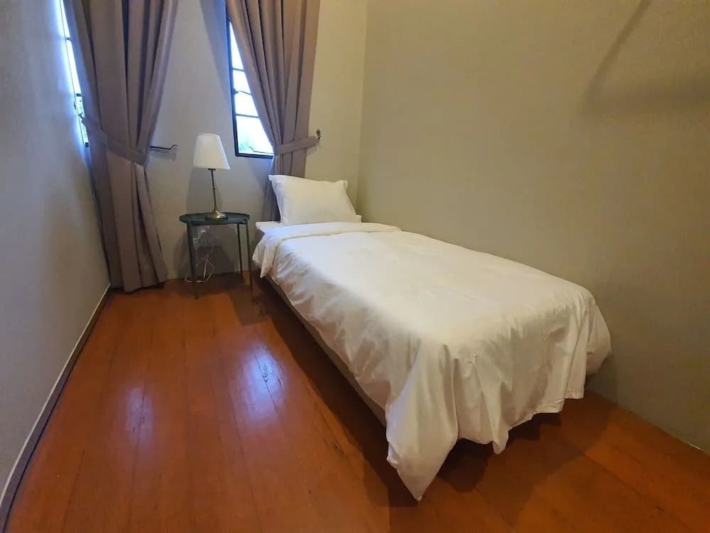 No33 Mandalay House near Gleneagles Island Northern Heart Loh Guan Lye Hospital - photo 4