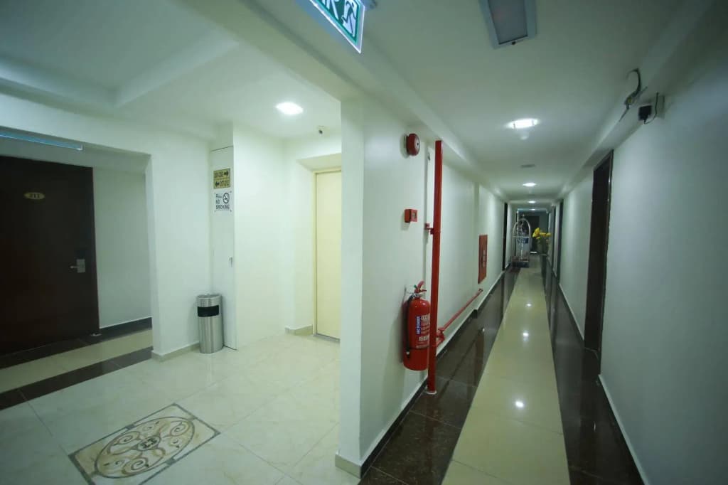 Hotel Gulshan - photo 11
