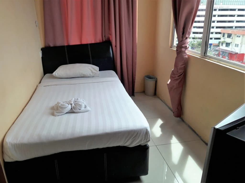 OYO 216 La Viva Hotel - photo 5