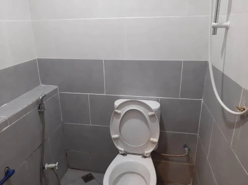 OYO 90395 D'yacob Guesthouse - photo 8