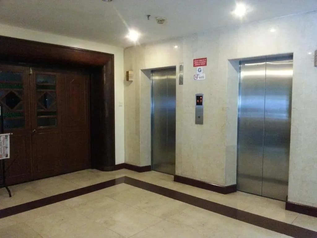 Pacific Orient Hotel - photo 10