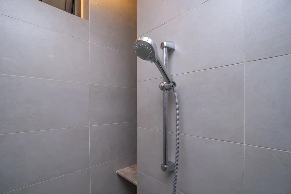 OYO Home 89725 Beautiful 3br Grand Medini - photo 29