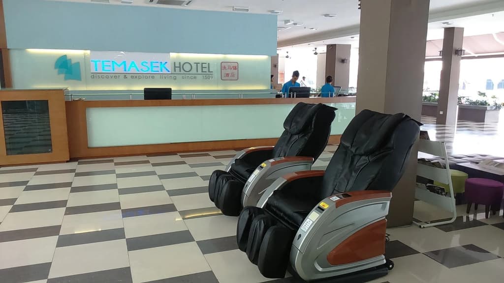 Temasek Hotel - photo 2