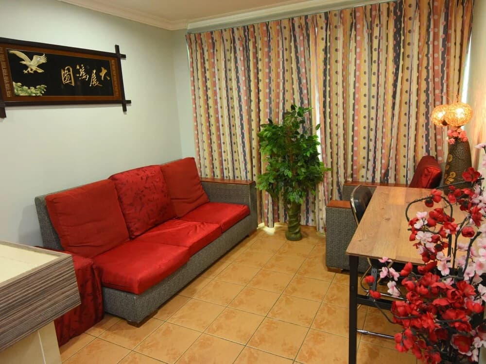 OYO 89642 Highway Inn - photo 10